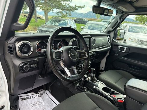 Used 2020 Jeep Wrangler Unlimited Sahara AWD/4WD image 25