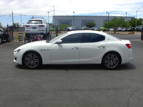 Used 2018 Maserati Ghibli RWD image 4