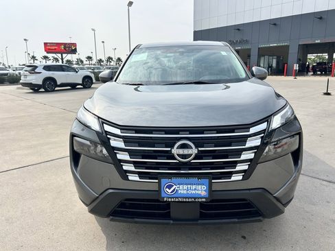 Certified 2024 Nissan Rogue SV image 2