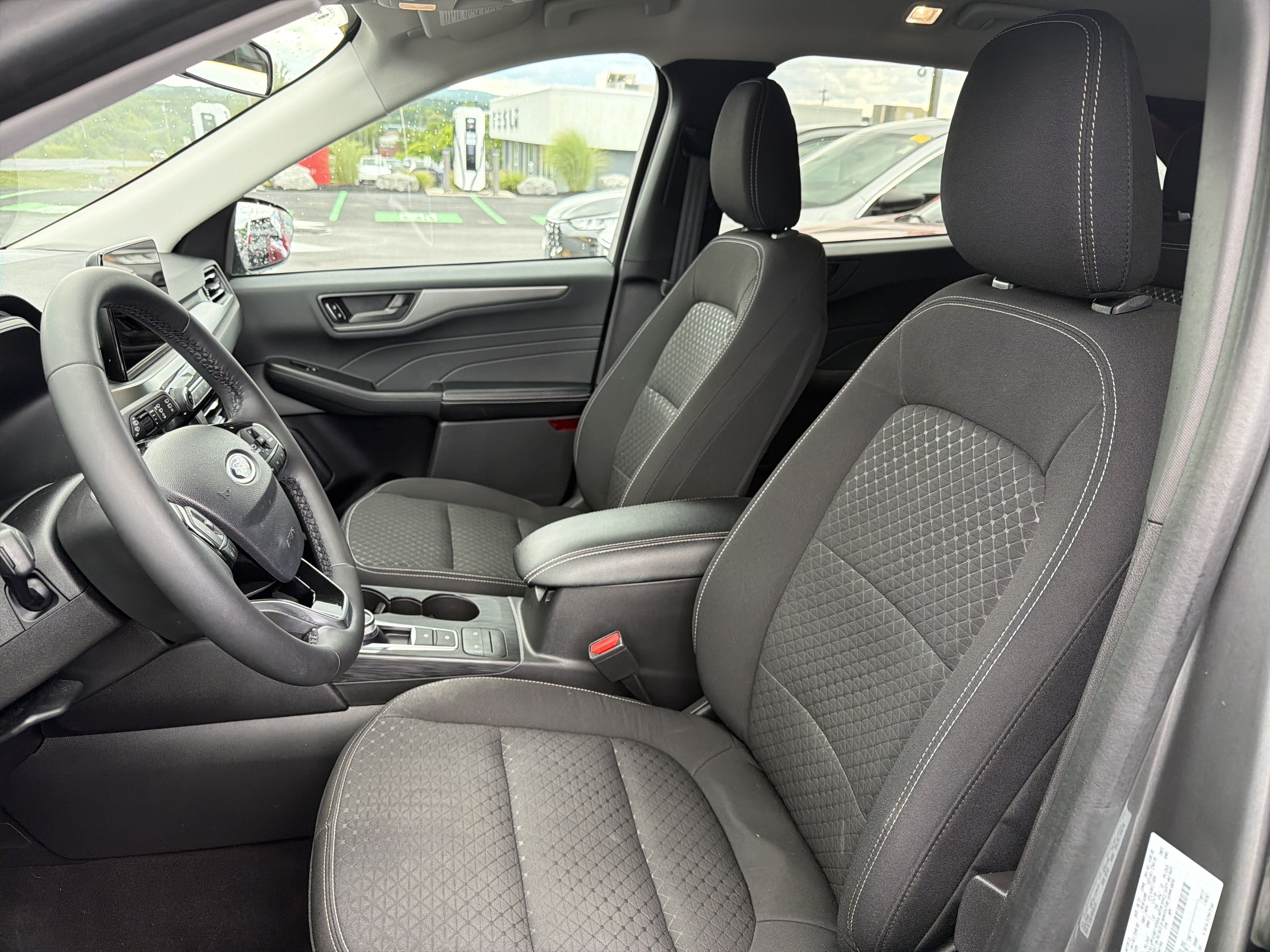Used 2023 Ford Escape Active AWD/4WD image 10