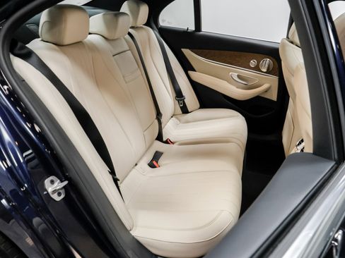 Used 2023 Mercedes-Benz E 350 4MATIC Sedan image 51