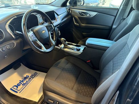 Used 2020 Chevrolet Blazer LT FWD image 2