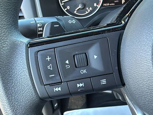 Certified 2023 Nissan Rogue SV image 10