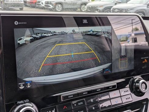 Used 2021 Toyota Highlander Limited AWD/4WD image 29