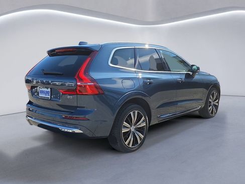 Used 2023 Volvo XC60 B5 Plus w/ Climate Package image 4