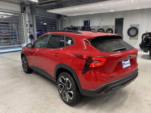 New 2026 Chevrolet Trax RS w/ Sunroof Package image 7