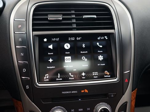 Used 2018 Lincoln MKX Reserve w/ Lincoln MKX Climate Package FWD image 37