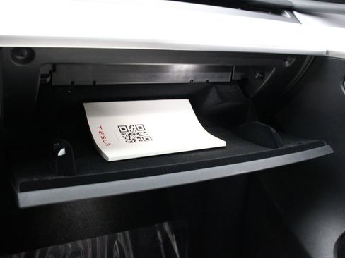 Used 2023 Tesla Model Y Long Range image 36