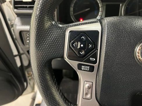 Used 2017 Toyota 4Runner SR5 image 21