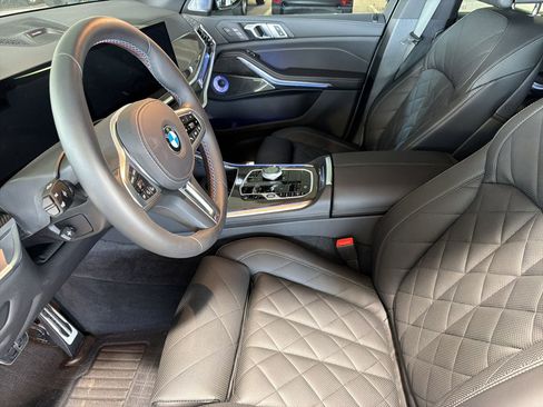 Used 2026 BMW X5 M60i image 4