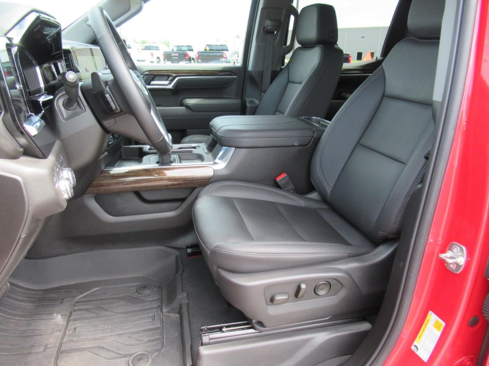 Used 2025 GMC Sierra 1500 Elevation w/ Elevation Premium Package AWD/4WD image 18