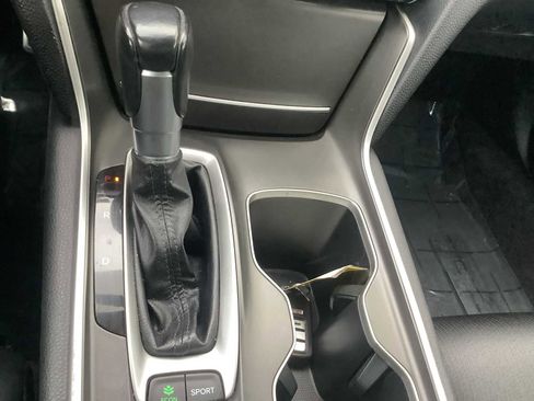 Used 2018 Honda Accord Sport image 18