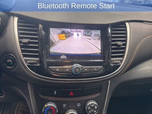 Used 2020 Chevrolet Trax LT w/ Driver Confidence Package image 4