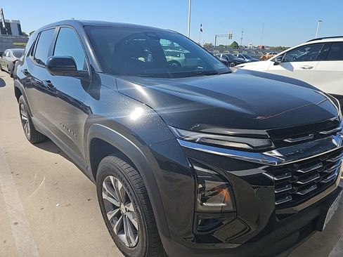 Used 2025 Chevrolet Equinox LT w/ Safety and Technology Package image 12