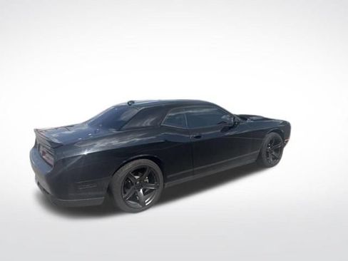 Used 2020 Dodge Challenger SXT RWD image 16