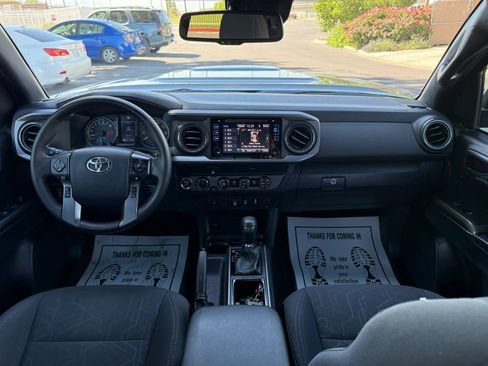 Used 2019 Toyota Tacoma TRD Sport AWD/4WD image 23