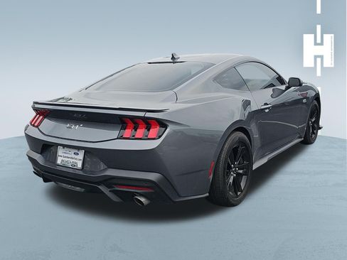 Used 2025 Ford Mustang GT RWD image 3