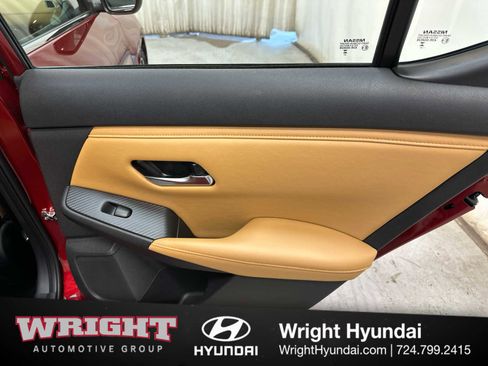 Used 2023 Nissan Sentra SV w/ SV Premium Package FWD image 15