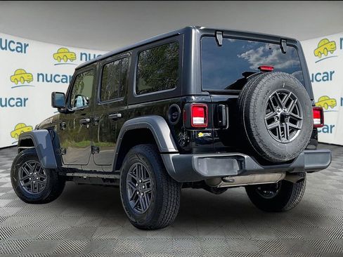 Used 2024 Jeep Wrangler Unlimited Sport AWD/4WD image 4