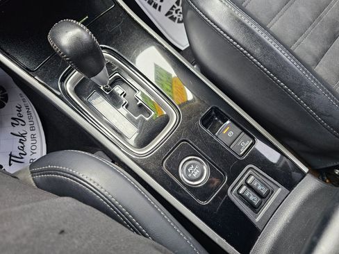 Used 2020 Mitsubishi Outlander LE image 29