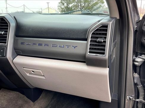 Used 2017 Ford F250 XLT w/ XLT Value Package image 23