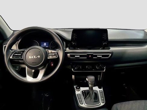 Used 2023 Kia Seltos LX image 21