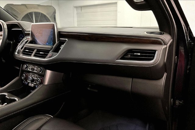 Used 2024 Chevrolet Suburban Premier AWD/4WD image 20