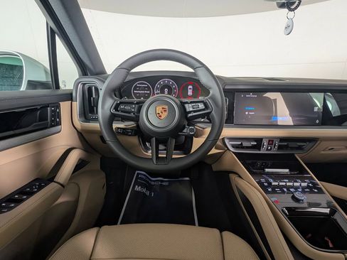 New 2026 Porsche Cayenne image 21
