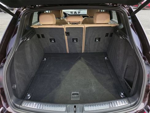 Used 2024 Porsche Macan S image 16