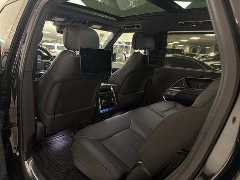 Used 2024 Land Rover Range Rover Long Wheelbase SE AWD/4WD image 16