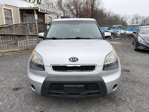 Used 2011 Kia Soul + image 4