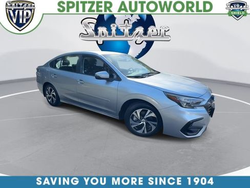 Used 2025 Subaru Legacy Premium AWD/4WD image 2