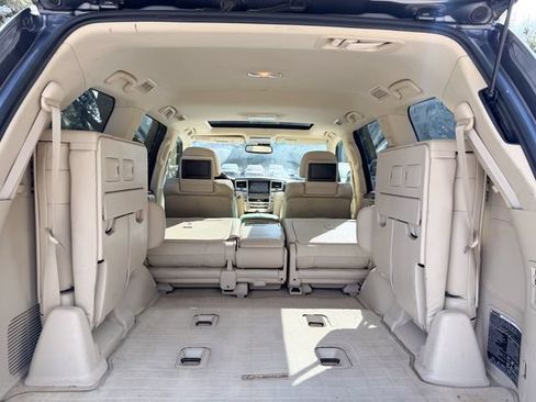 Used 2015 Lexus LX 570 4WD image 25