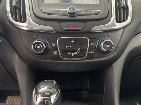 Used 2018 Chevrolet Equinox LT FWD image 34