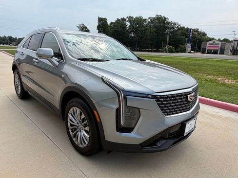 Used 2025 Cadillac XT4 Premium Luxury AWD/4WD image 9