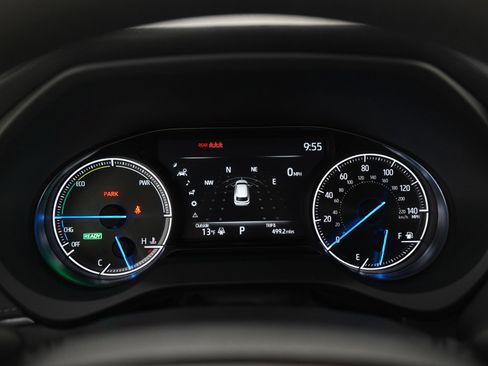 Used 2024 Toyota Venza Nightshade image 25