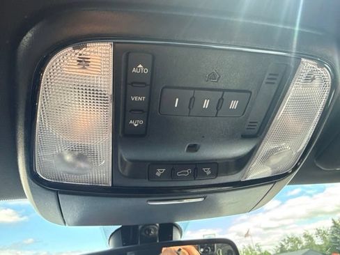 Used 2021 Dodge Durango GT w/ Trailer Tow Group IV AWD/4WD image 13