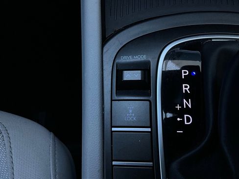 Used 2025 Hyundai Kona SEL image 24