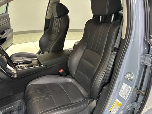 Used 2021 Honda Accord Touring image 16