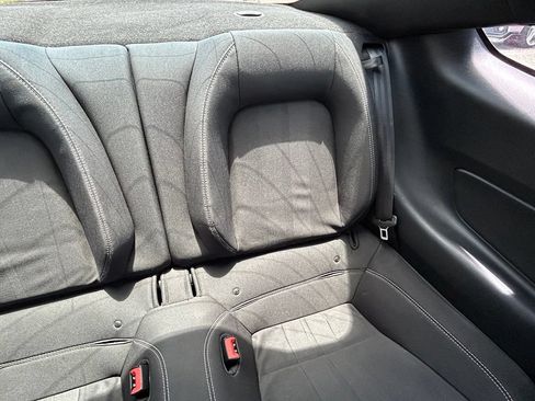 Used 2018 Ford Mustang Coupe RWD image 14