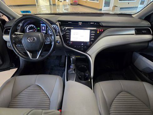 Used 2020 Toyota Camry SE w/ Audio Package FWD image 16