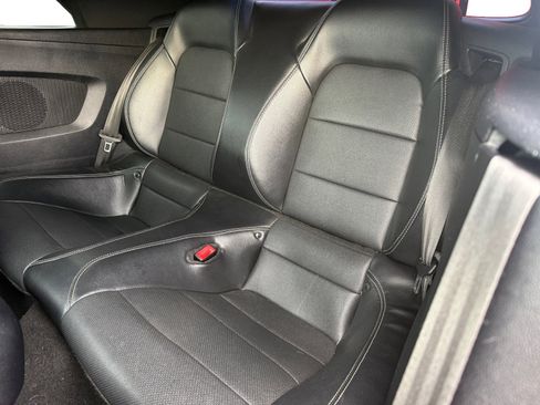 Used 2019 Ford Mustang GT Premium image 16