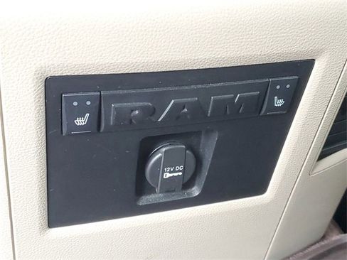 Used 2016 RAM 1500 Laramie w/ Convenience Group image 12