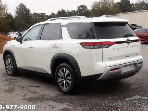 Used 2022 Nissan Pathfinder SL image 5