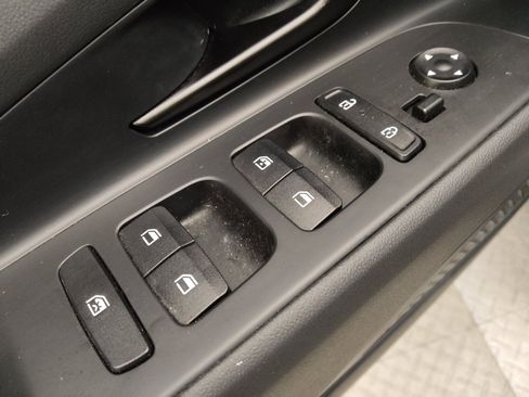 Used 2025 Hyundai Elantra Sport image 27