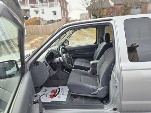 Used 2004 Nissan Frontier XE w/ (VTP) Value Truck Pkg image 14