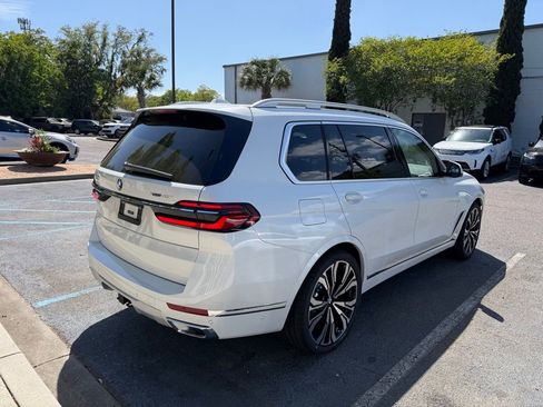 Used 2027 BMW X7 xDrive40i image 5