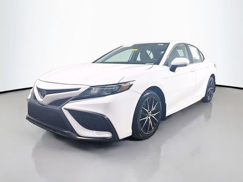 Certified 2024 Toyota Camry SE w/ Convenience Package FWD image 3