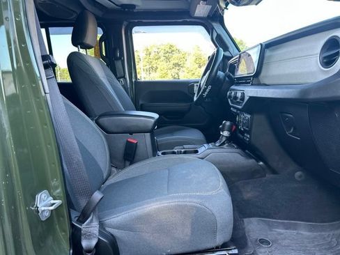 Used 2024 Jeep Wrangler Unlimited w/ Convenience Group AWD/4WD image 44