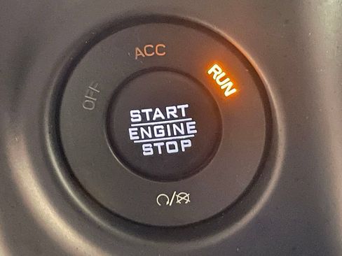 Used 2018 Jeep Wrangler Unlimited Rubicon w/ Uconnect 4C Nav & Sound Group AWD/4WD image 28